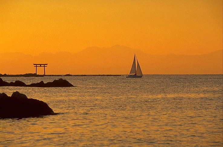 ���N���b�N�F�g�b�v�y�[�W�ɖ߂�A�E�N���b�N�F�摜����荞�ނƂ����ł��܂�