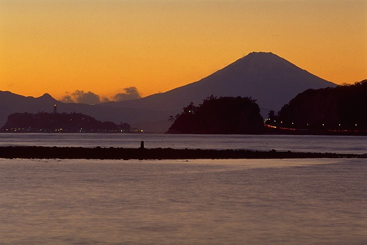 ���N���b�N�F�g�b�v�y�[�W�ɖ߂�A�E�N���b�N�F�摜����荞�ނƂ����ł��܂�