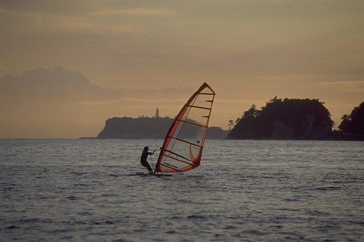 ���N���b�N�F�g�b�v�y�[�W�ɖ߂�A�E�N���b�N�F�摜����荞�ނƂ����ł��܂�