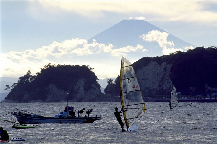 ���N���b�N�F�g�b�v�y�[�W�ɖ߂�A�E�N���b�N�F�摜����荞�ނƂ����ł��܂�