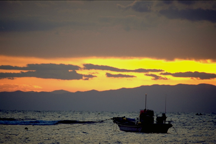 ���N���b�N�F�g�b�v�y�[�W�ɖ߂�A�E�N���b�N�F�摜����荞�ނƂ����ł��܂�