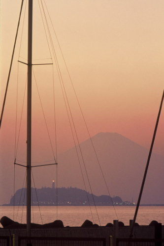 ���N���b�N�F�g�b�v�y�[�W�ɖ߂�A�E�N���b�N�F�摜����荞�ނƂ����ł��܂�