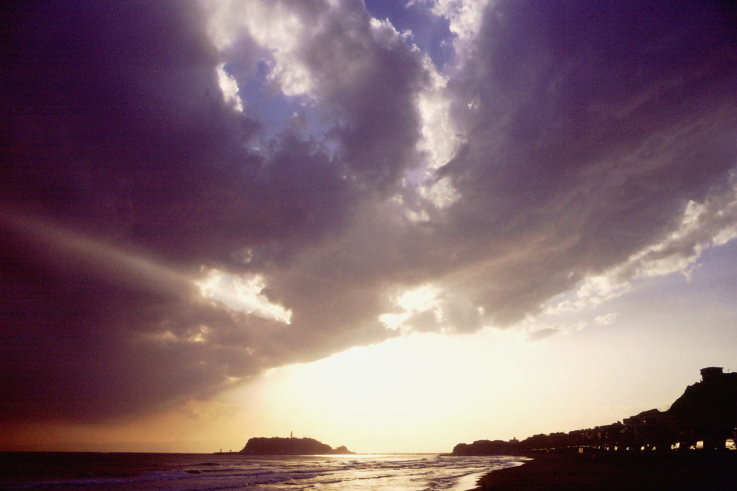 ���N���b�N�F�g�b�v�y�[�W�ɖ߂�A�E�N���b�N�F�摜����荞�ނƂ����ł��܂�