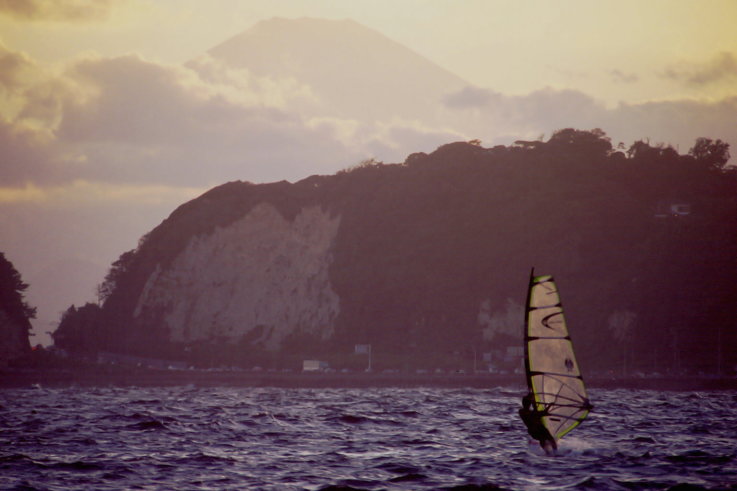 ���N���b�N�F�g�b�v�y�[�W�ɖ߂�A�E�N���b�N�F�摜����荞�ނƂ����ł��܂�