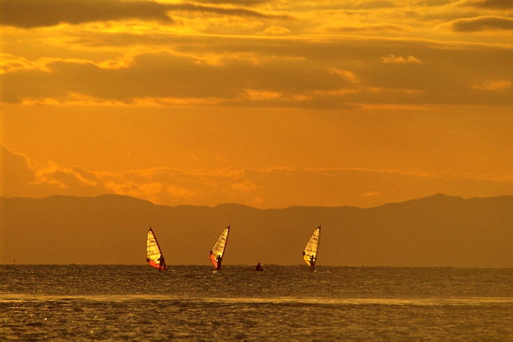 ���N���b�N�F�g�b�v�y�[�W�ɖ߂�A�E�N���b�N�F�摜����荞�ނƂ����ł��܂�