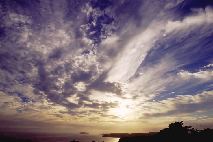 ���N���b�N�F�g�b�v�y�[�W�ɖ߂�A�E�N���b�N�F�摜����荞�ނƂ����ł��܂�